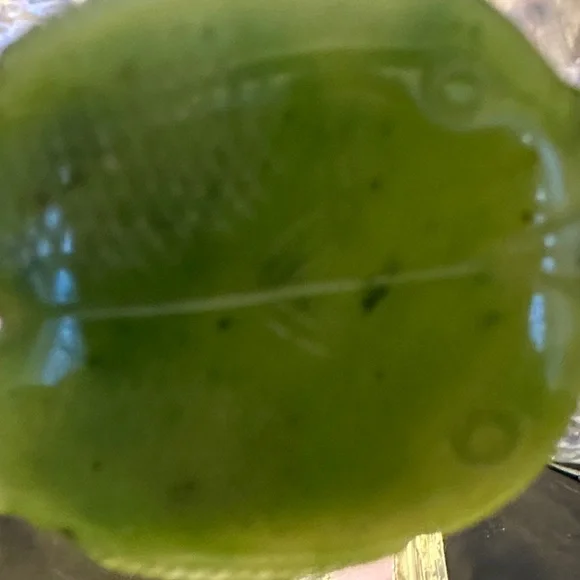 Vintage 14K Gold Carved Green Jade Double Fish Pendant - Nephrite - Picture 6 of 7